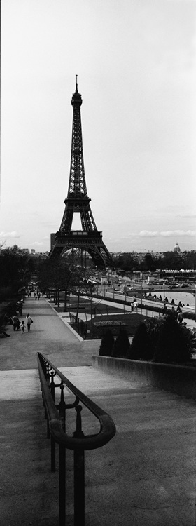 에펠 철 난간.jpg
